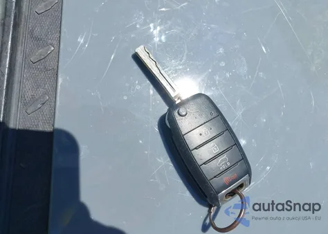 2015 Kia Soul z USA, uszkodzony, nr VIN KNDJN2A2XF7810933